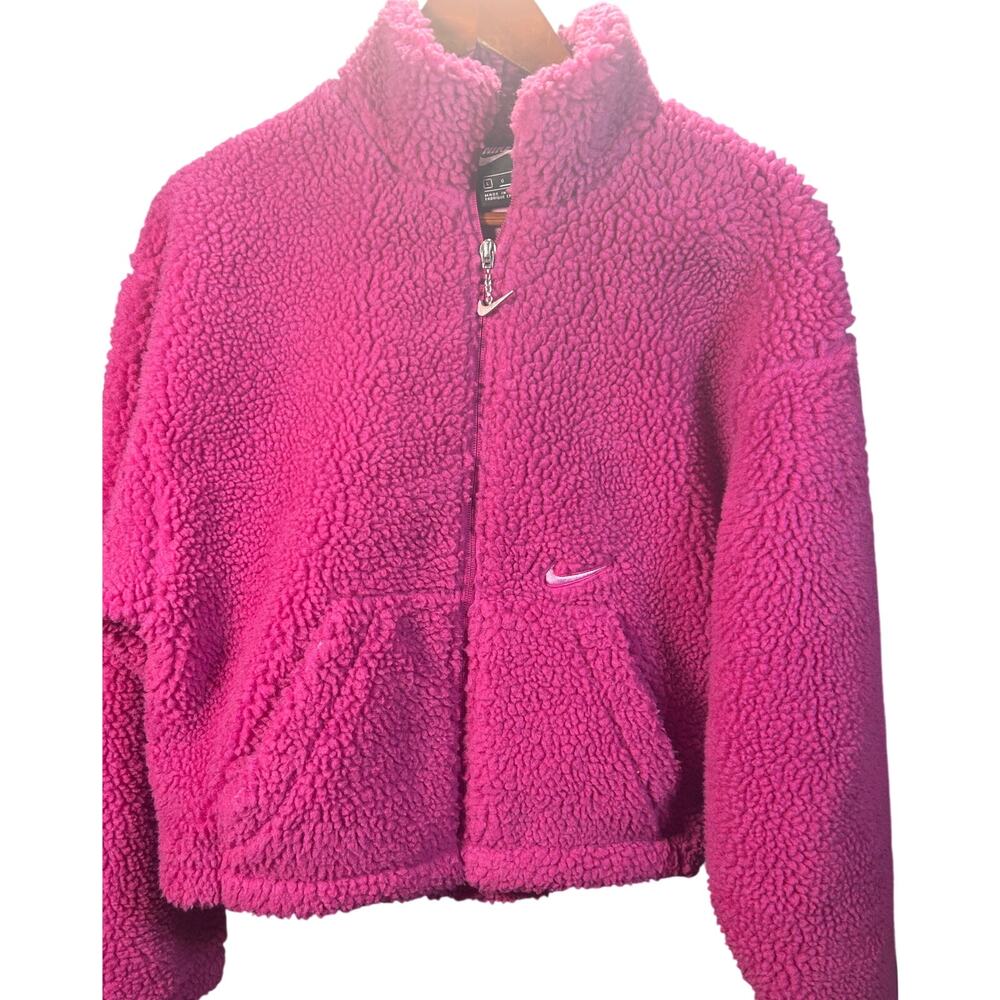 Nike Sportswear Swoosh Women’s Sherpa Fleece Jacket, Pink Sz L